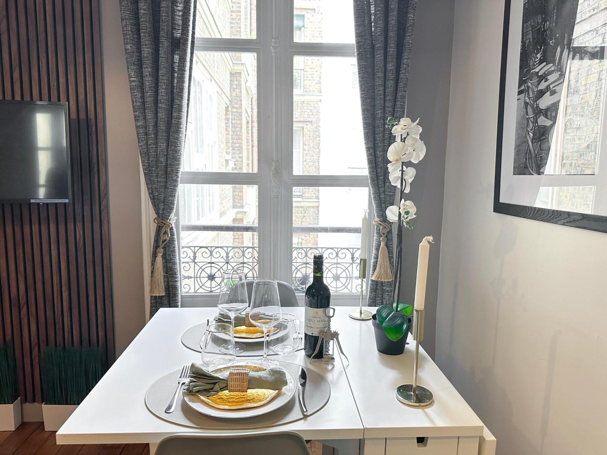 Apartamento Unique Flat Near Louvre & Palais Royal París Exterior foto
